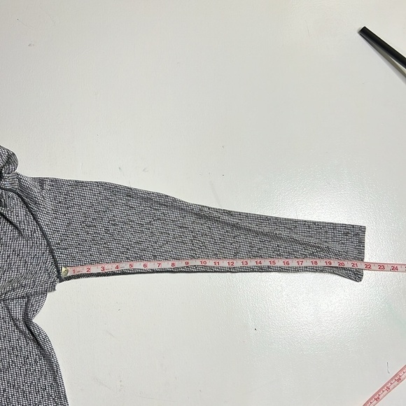 Lululemon Metal Vent Tech Long Sleeve 2.0 in Space Code Graphite Grey / Vapor - Picture 11 of 12